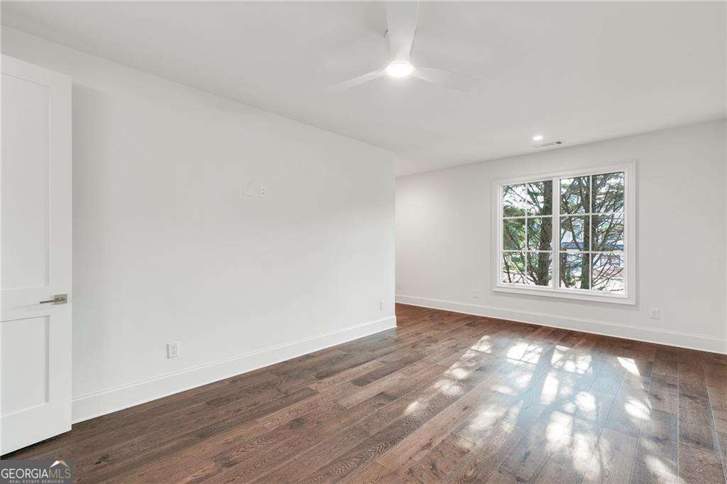 228 Thomas Circle Property Photo 35