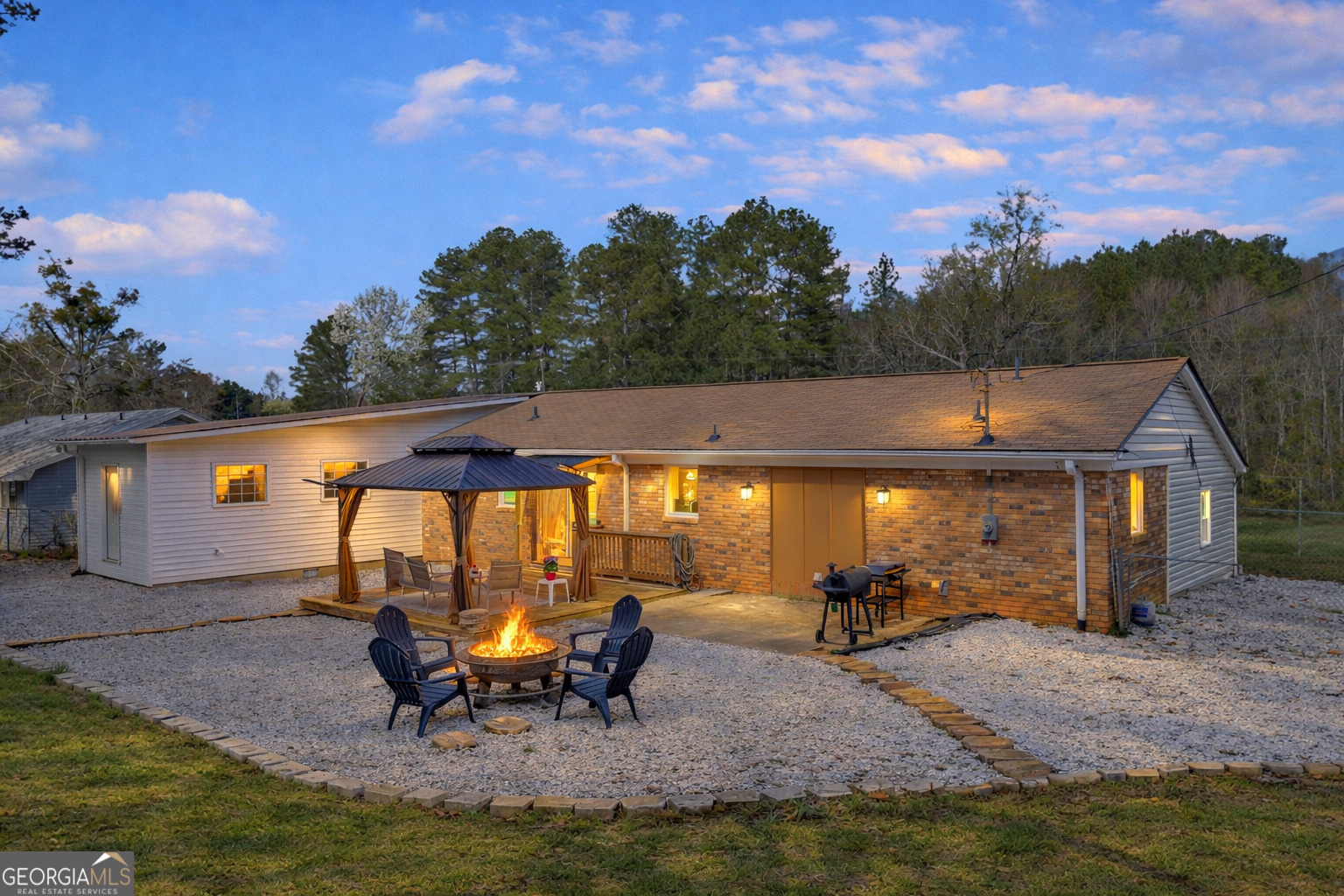 156 White Pine Road Property Photo 1