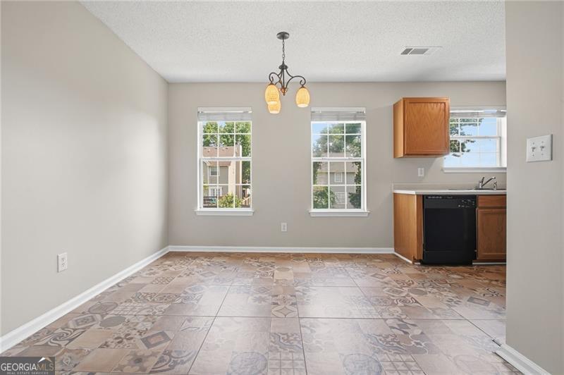 5949 Idlewood Place Property Photo 8