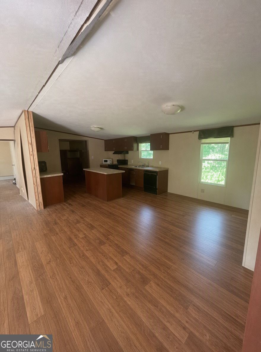 35 Brent Circle Sw Property Photo 5