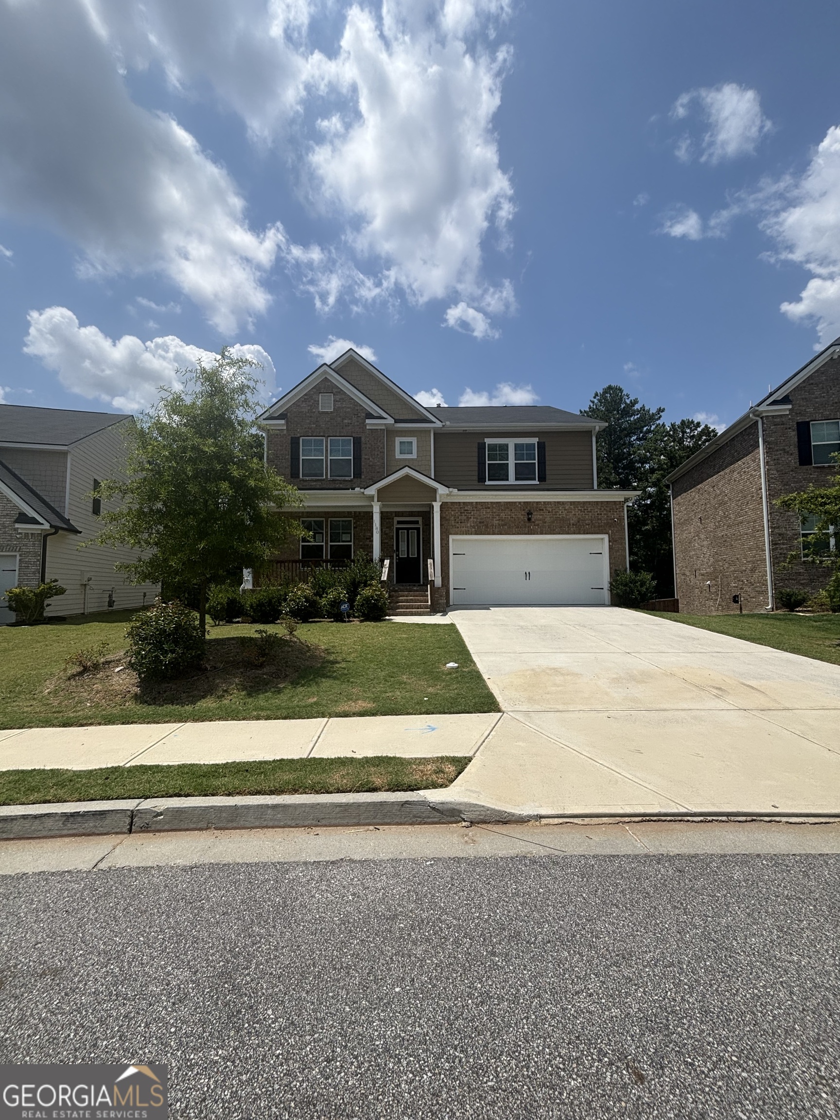 1180 Trident Maple Chase Property Photo 1