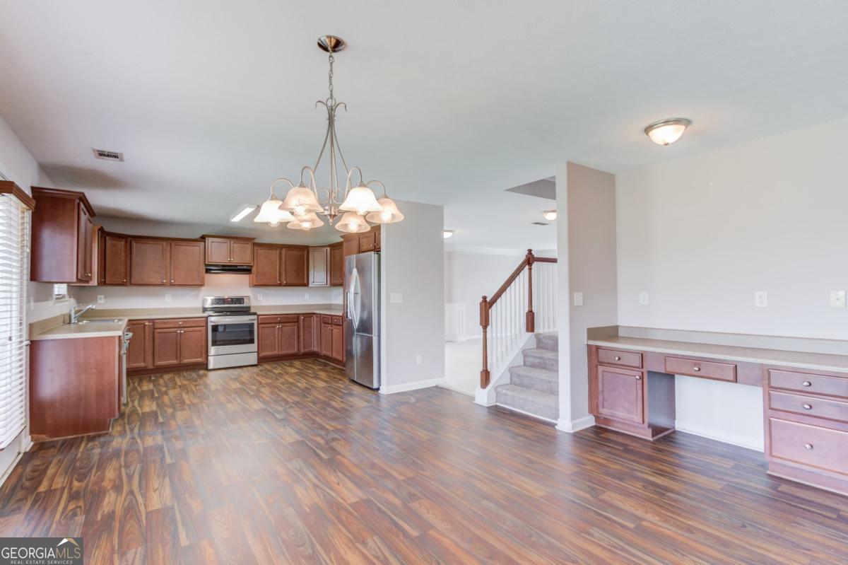 1669 Dillard Way Property Photo 12