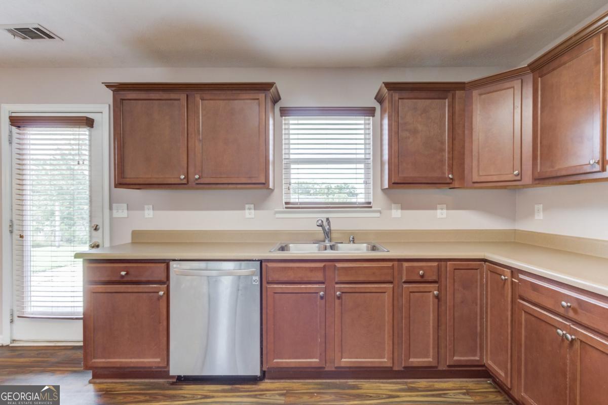 1669 Dillard Way Property Photo 16