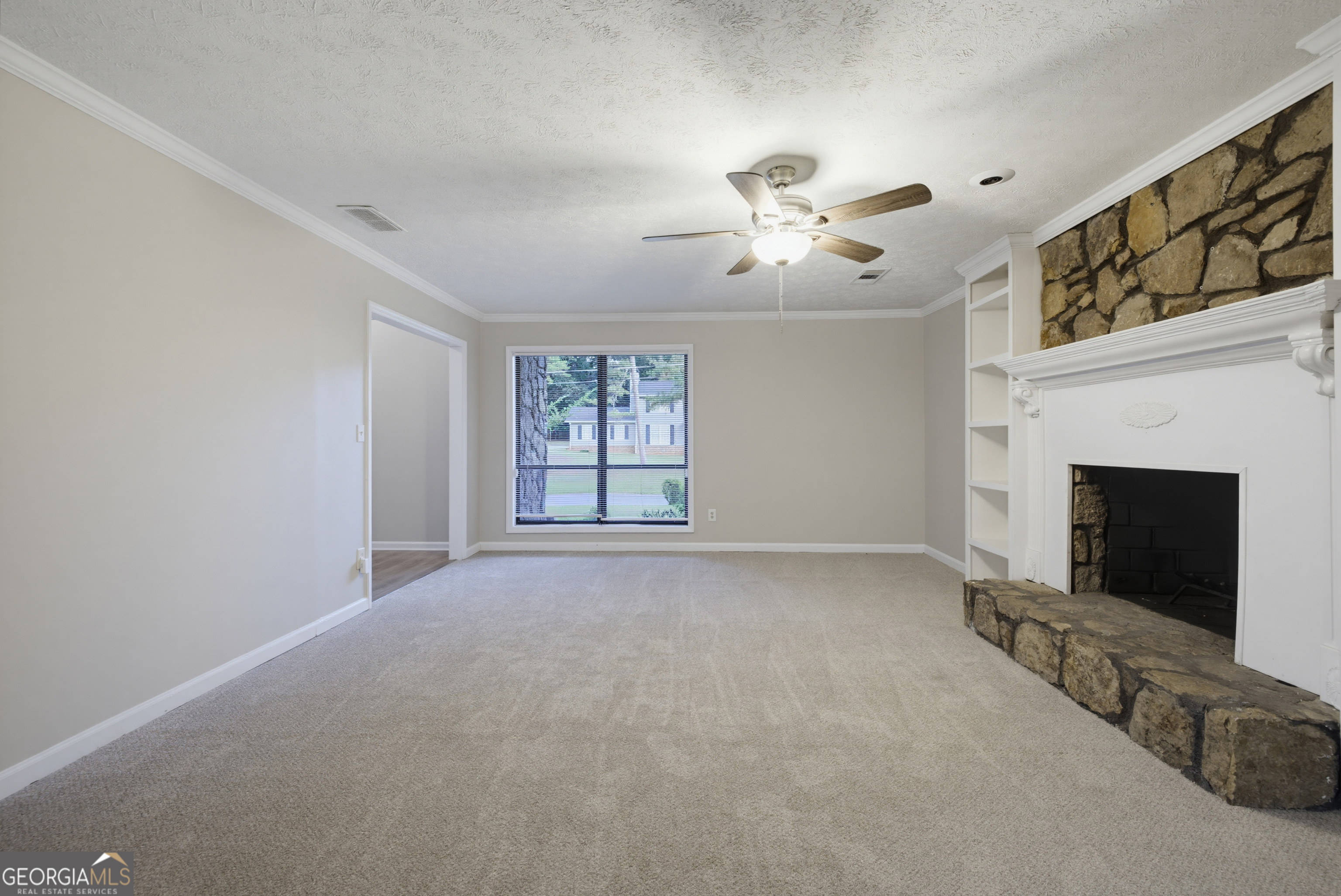 2544 Highland Drive Se Property Photo 6