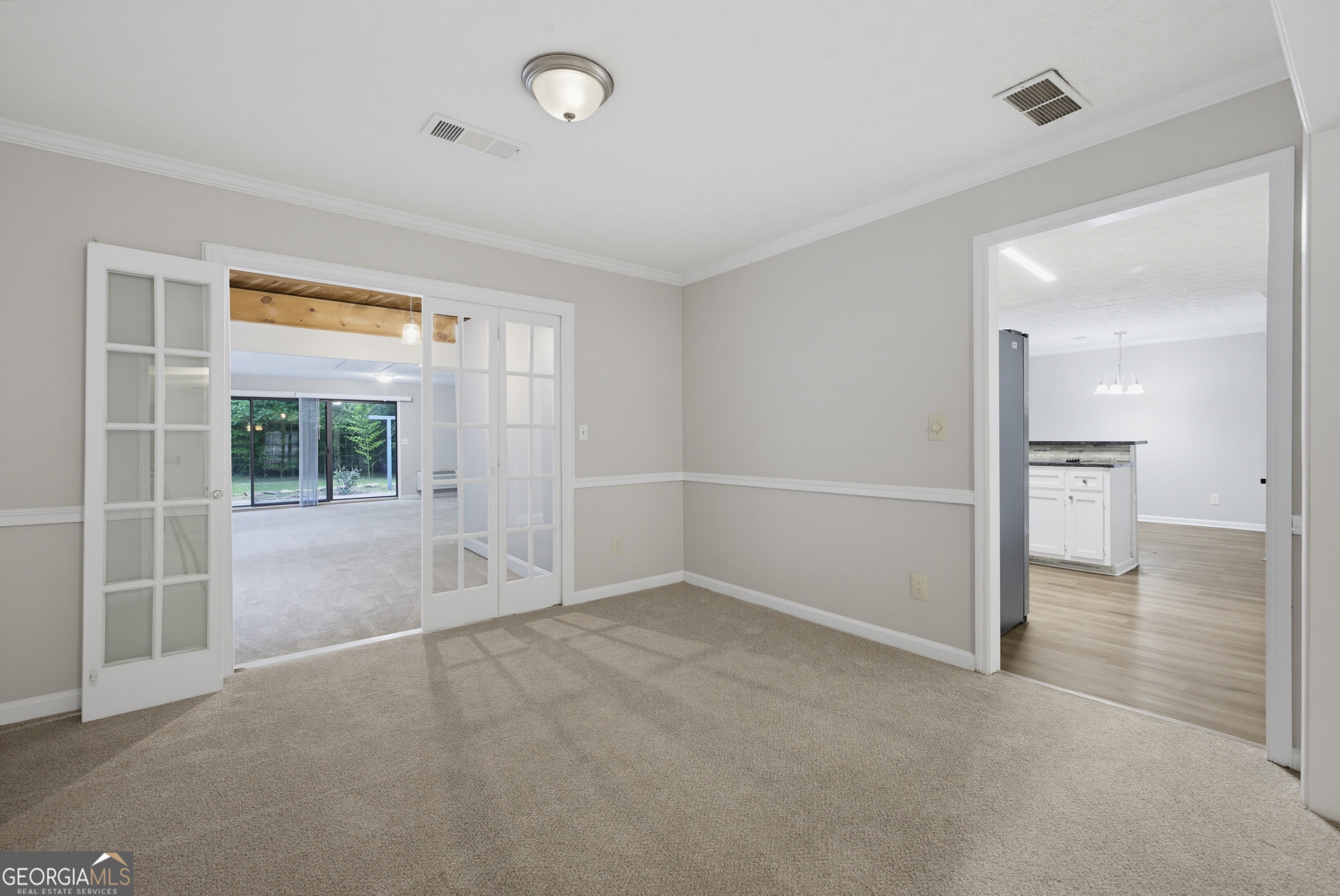 2544 Highland Drive Se Property Photo 9