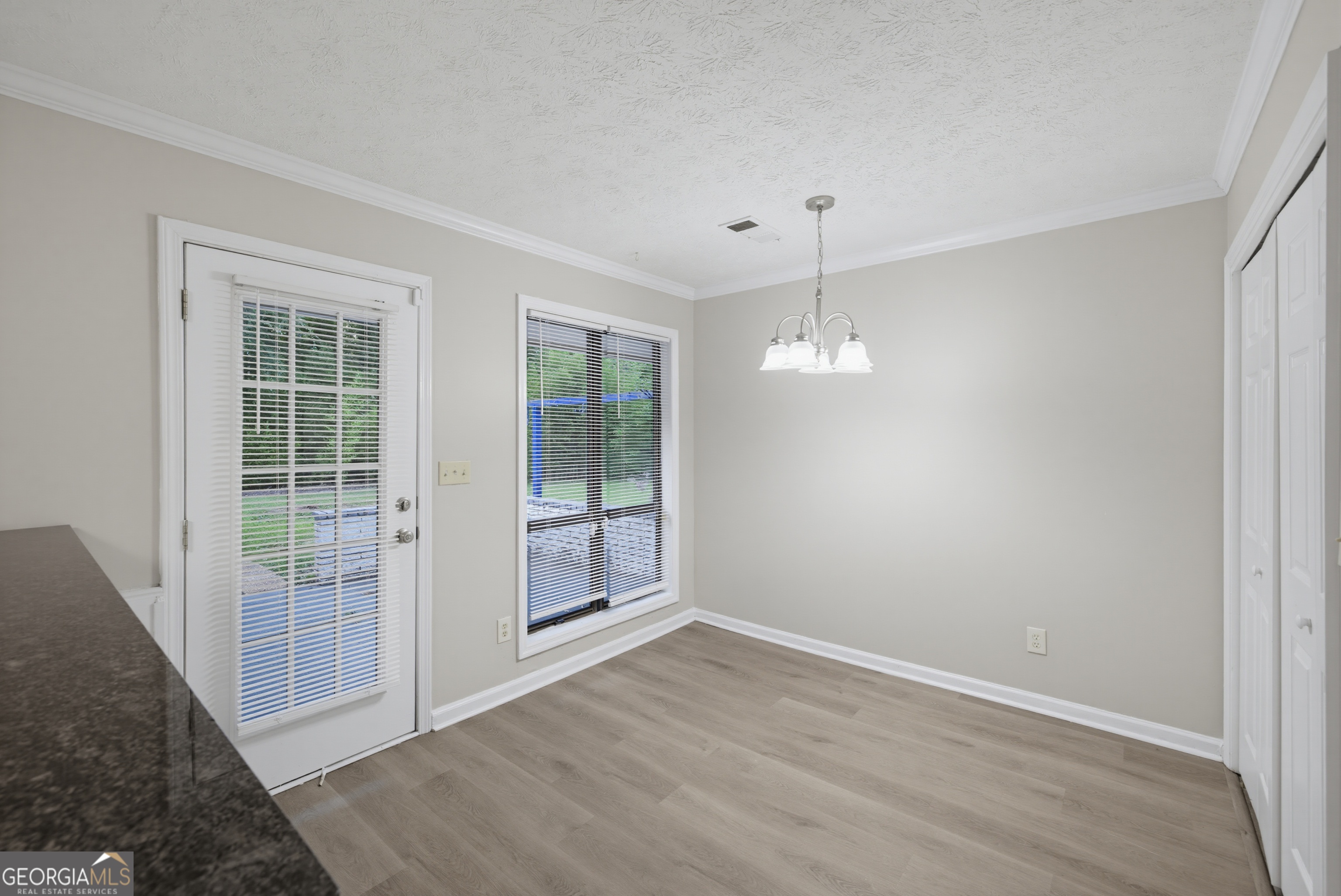 2544 Highland Drive Se Property Photo 14