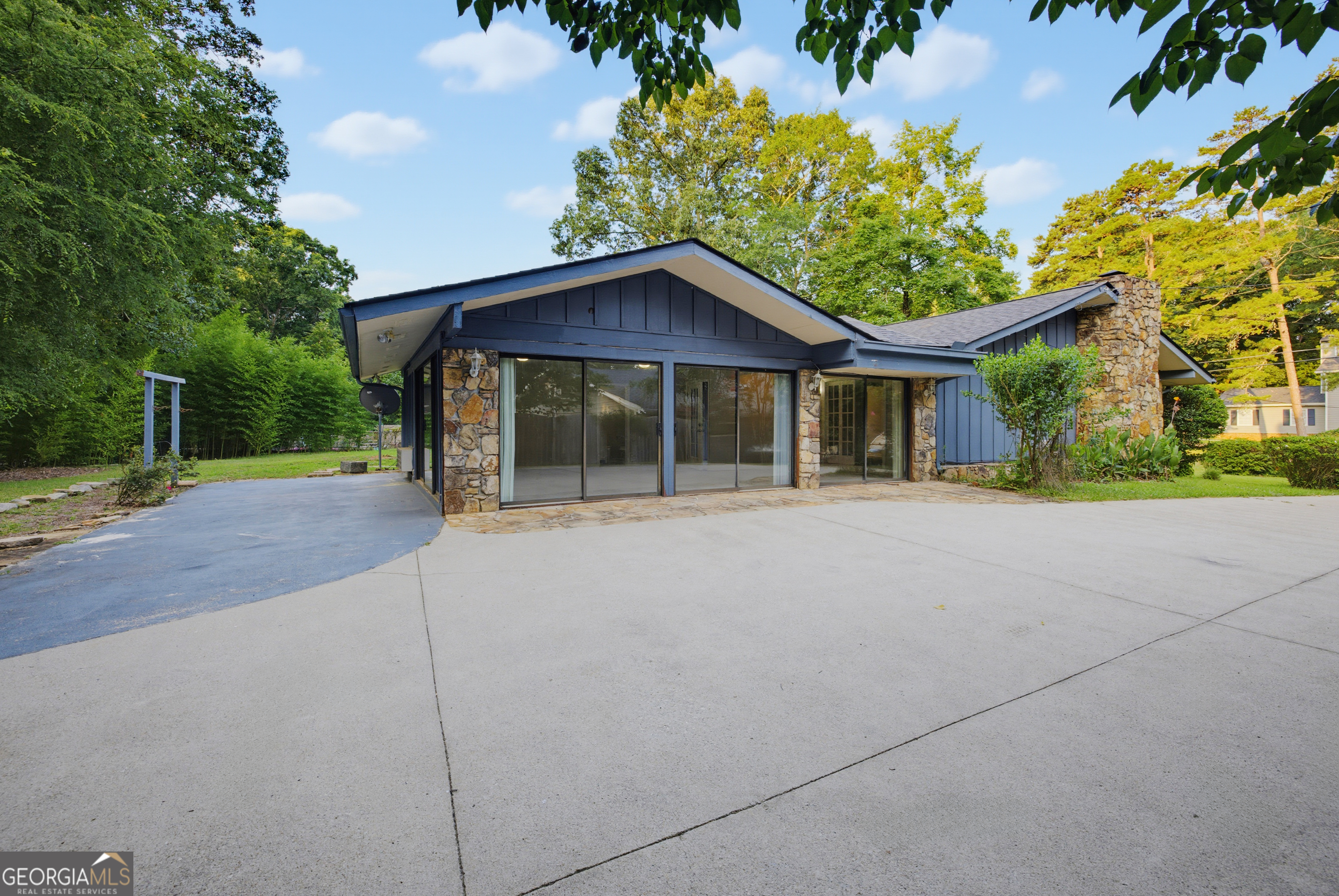 2544 Highland Drive Se Property Photo 47