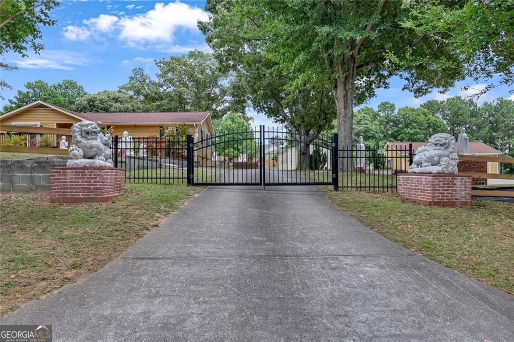 1242 Cooper Road Property Photo 1
