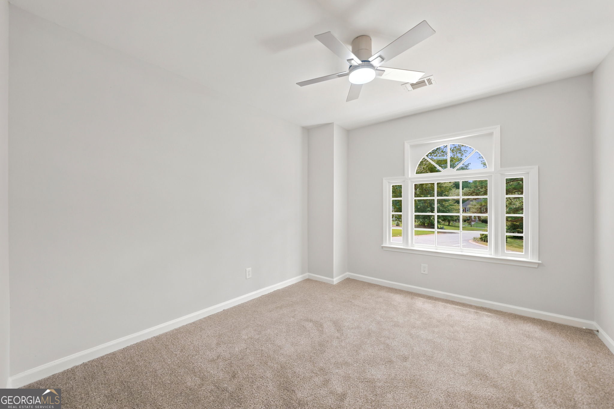 4933 Willow Creek Drive Property Photo 34