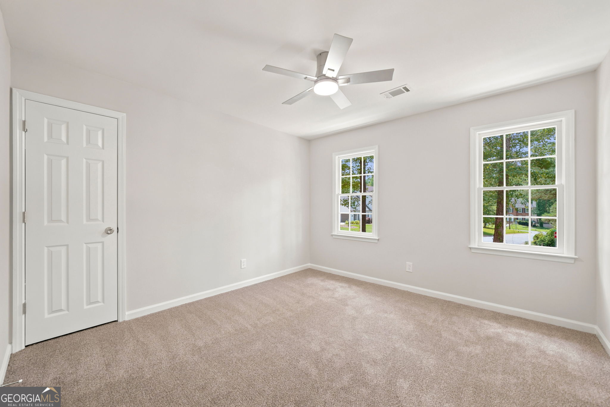 4933 Willow Creek Drive Property Photo 40
