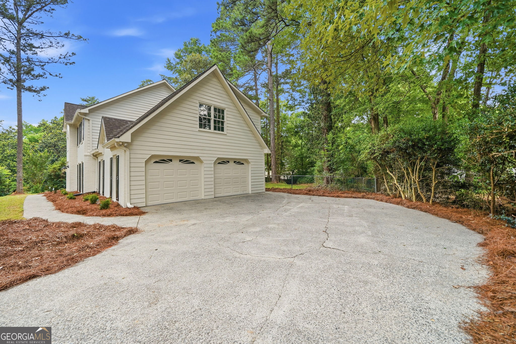 4933 Willow Creek Drive Property Photo 58