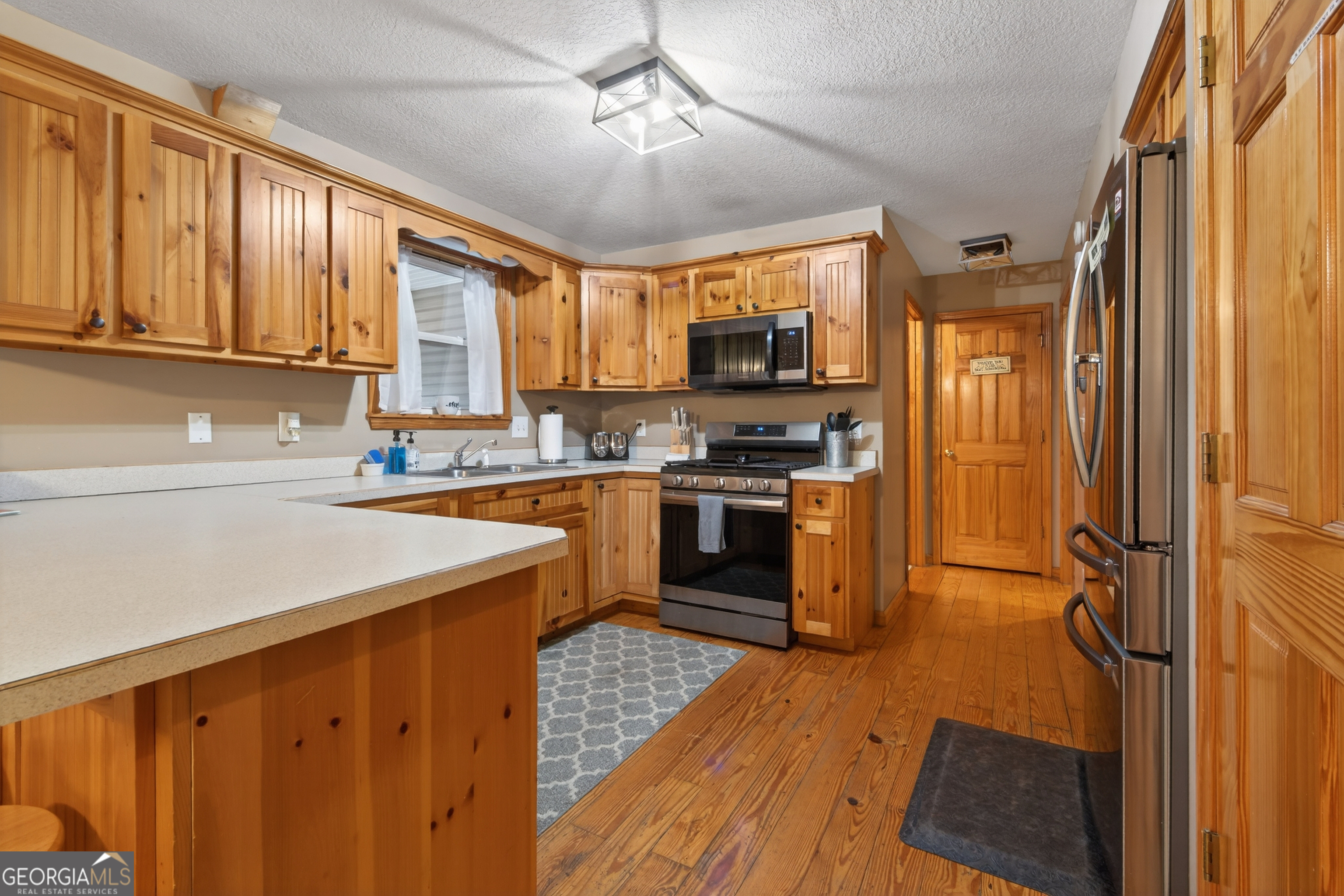 697 Zeppelin Strasse Property Photo 14