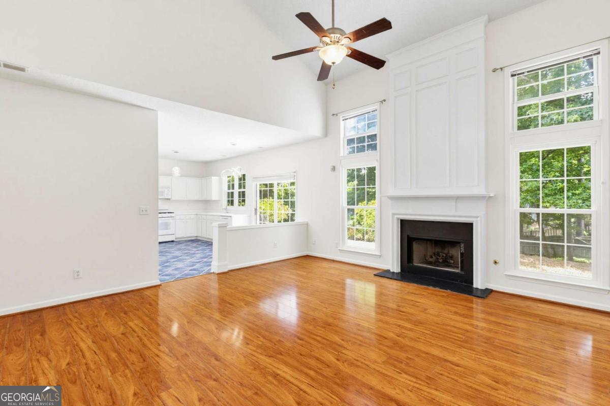 490 Chippenham Court Property Photo 12