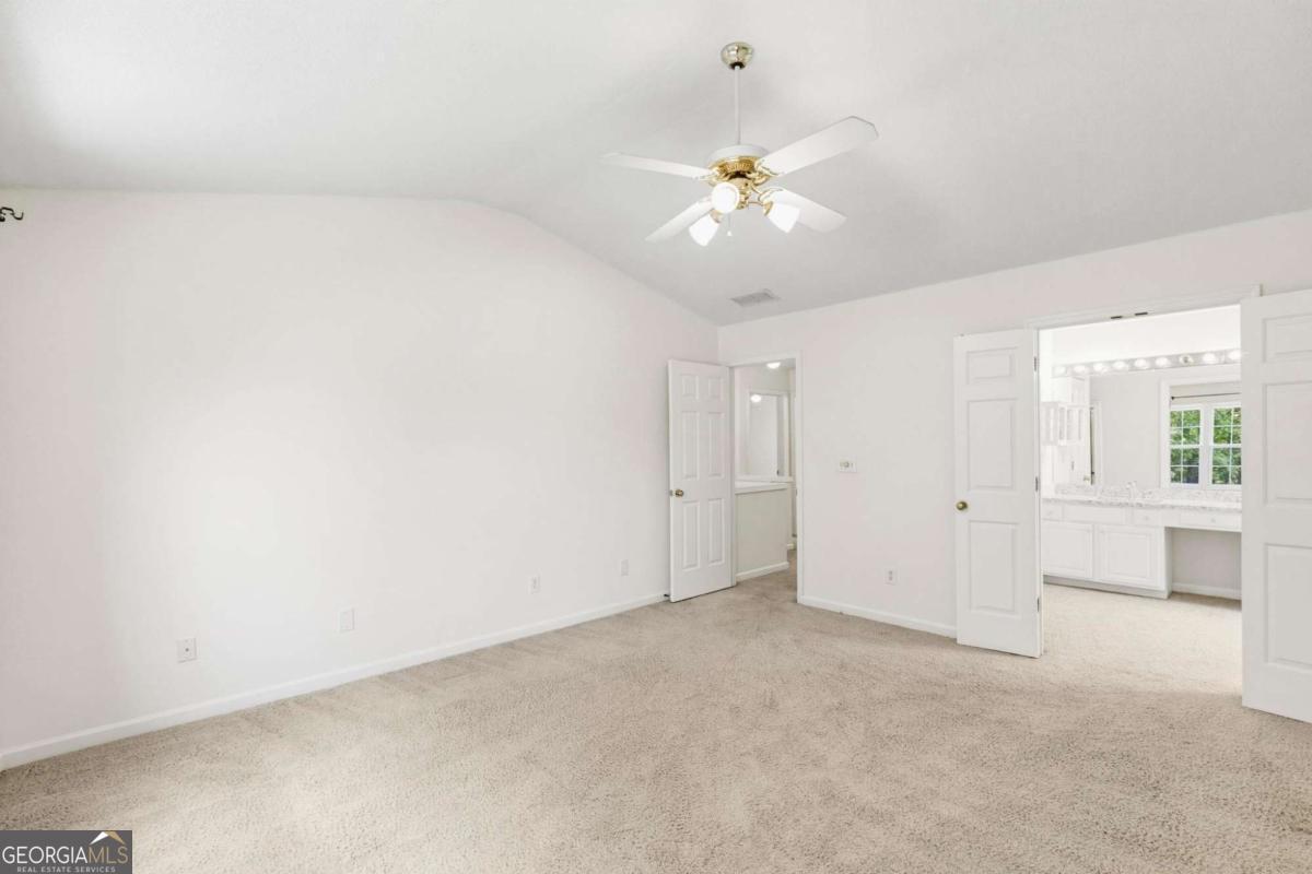 490 Chippenham Court Property Photo 22