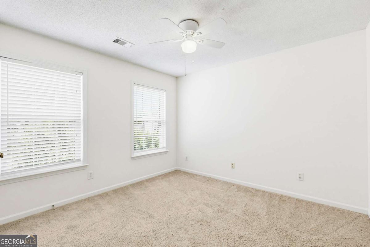 490 Chippenham Court Property Photo 30
