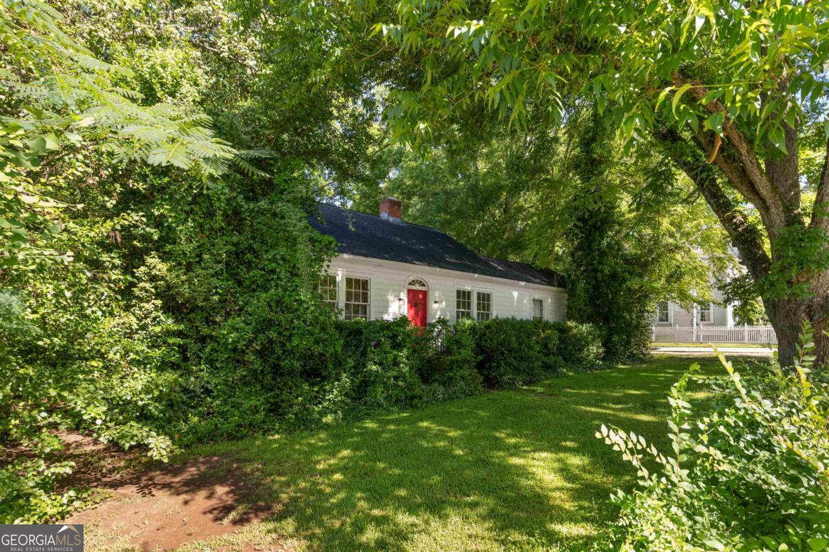 407 S Main Street Property Photo 3