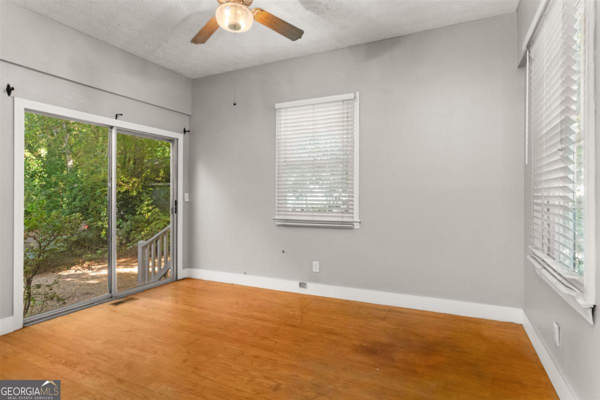 407 S Main Street Property Photo 14
