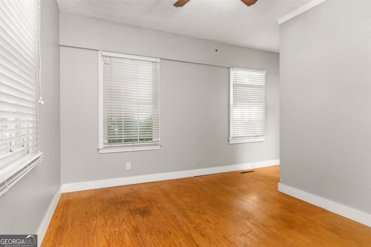 407 S Main Street Property Photo 15