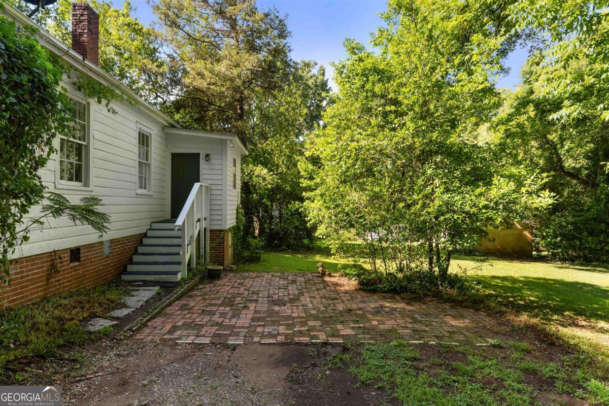 407 S Main Street Property Photo 32