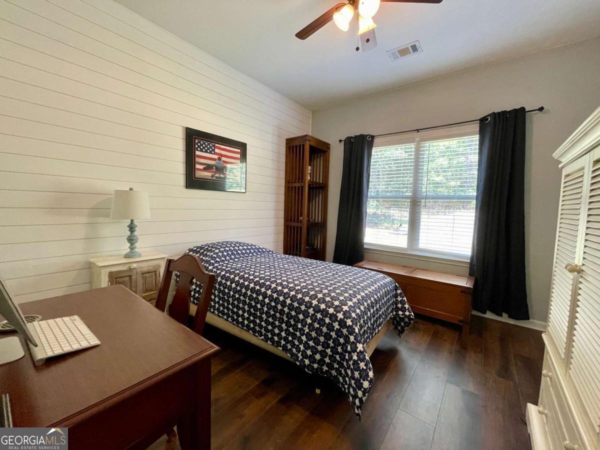 120 W Pennick Drive Property Photo 15