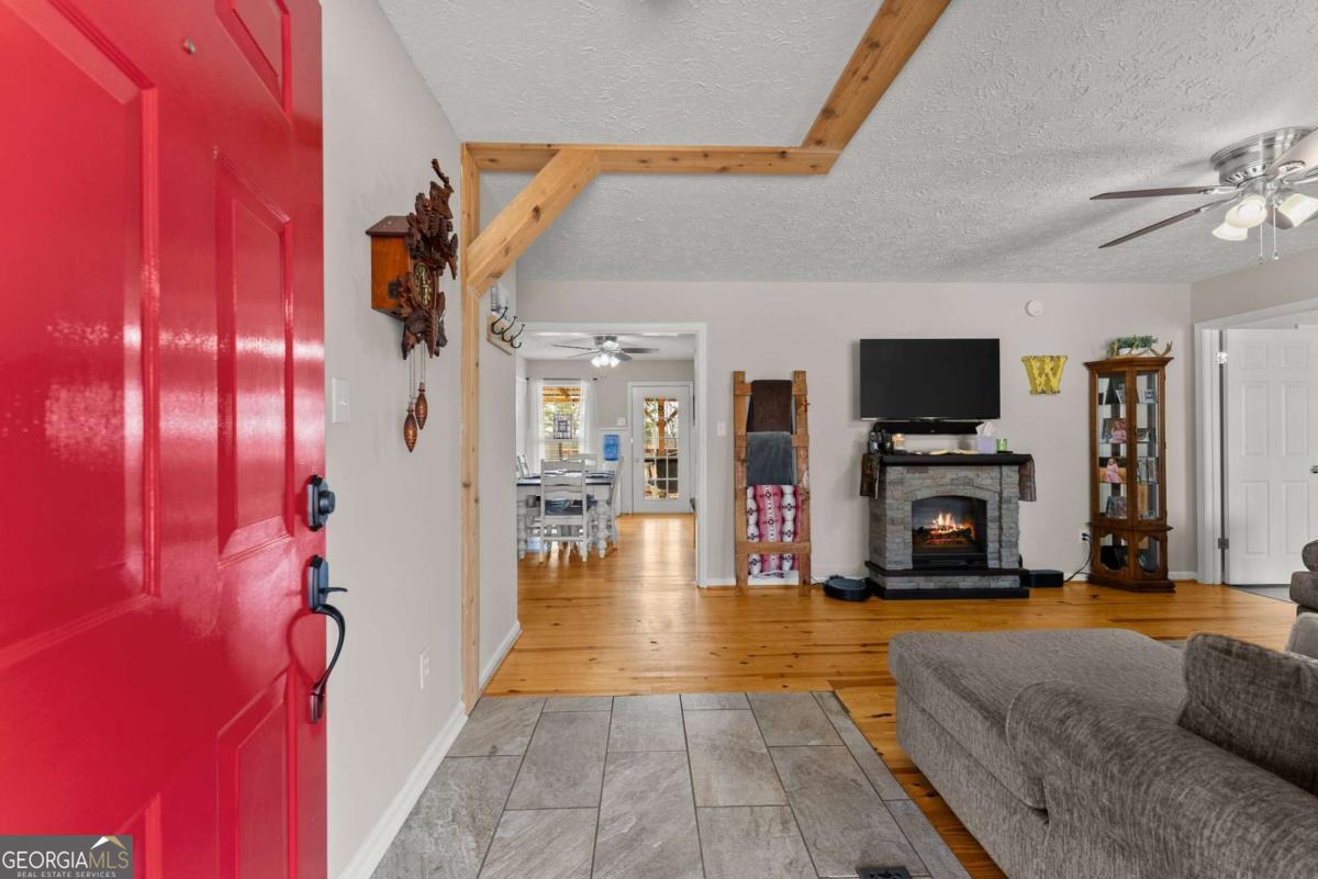 4264 Highway 105 Property Photo 12