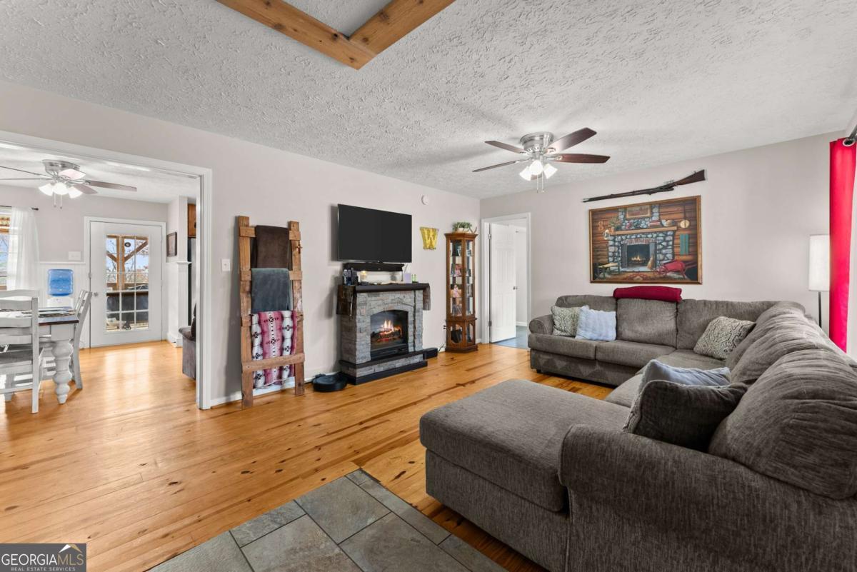 4264 Highway 105 Property Photo 13