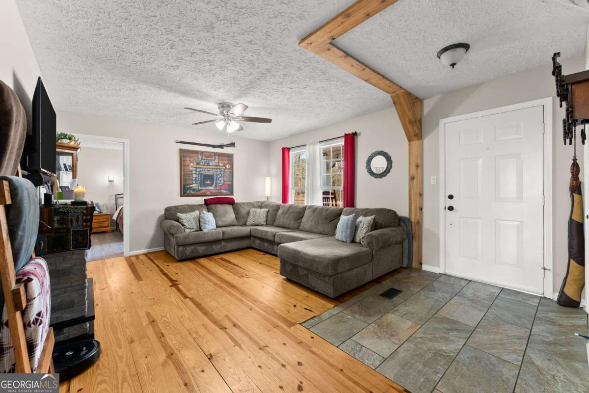 4264 Highway 105 Property Photo 14