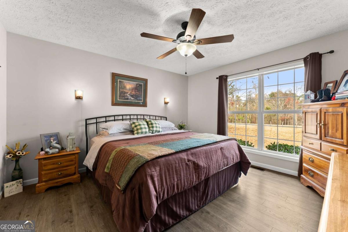4264 Highway 105 Property Photo 15