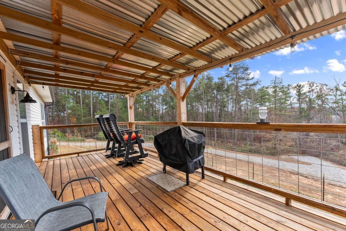 4264 Highway 105 Property Photo 25