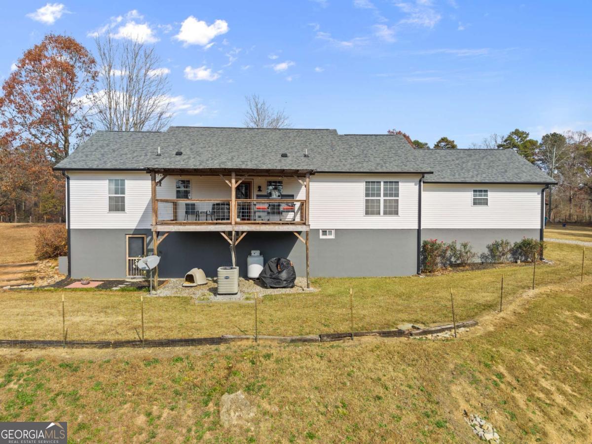 4264 Highway 105 Property Photo 41
