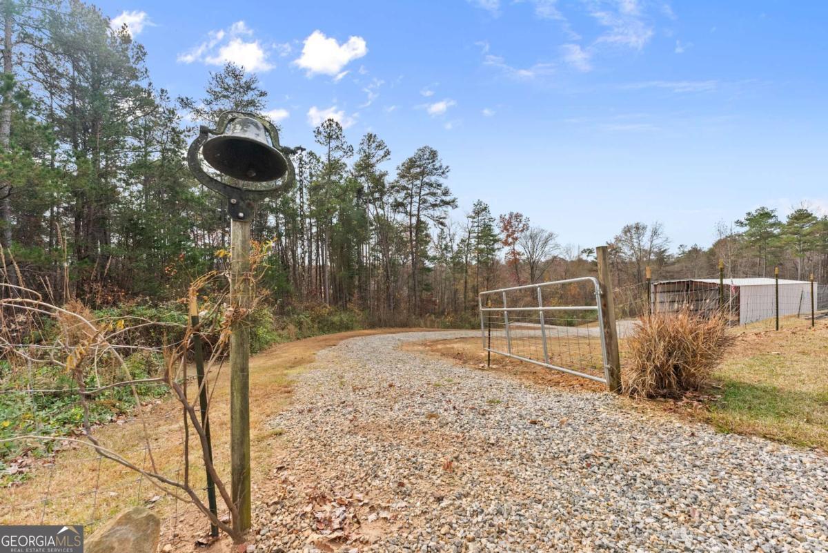 4264 Highway 105 Property Photo 47