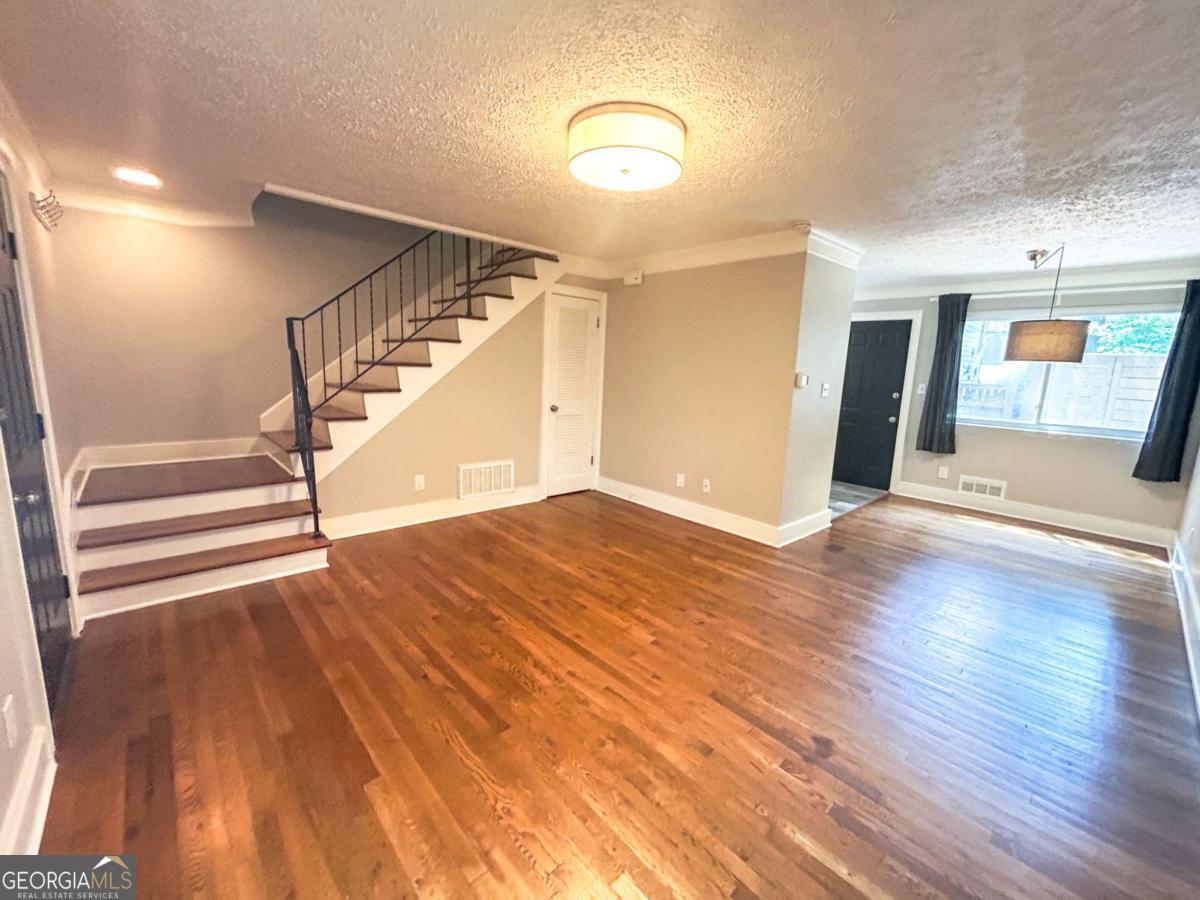 411 10th Street Ne # 7 Property Photo 6