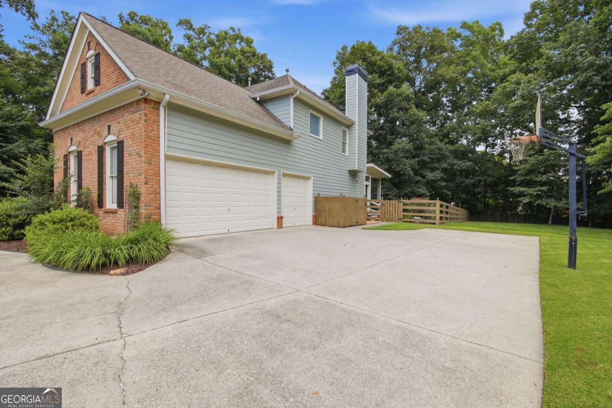 1005 Coleridge Way Property Photo 32