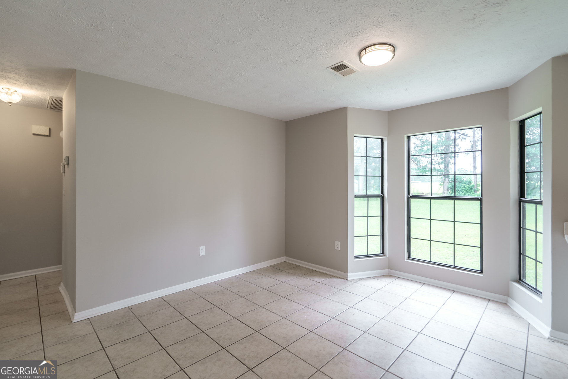 106 Newport Road Ne Property Photo 10