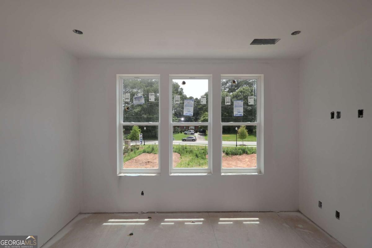 646 Memphis Drive Property Photo 9