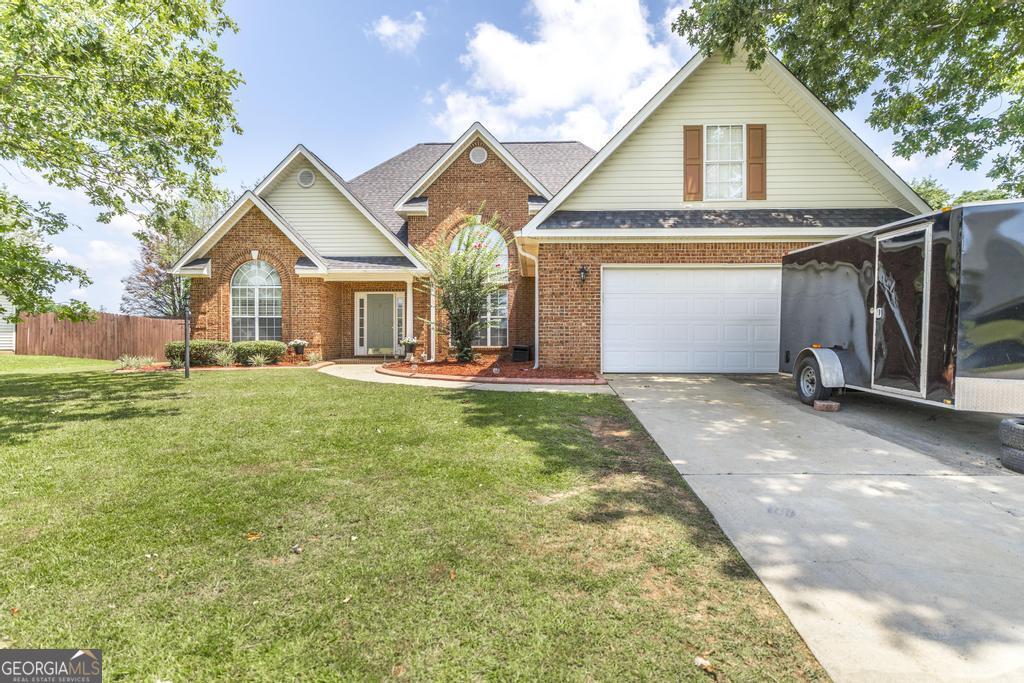 112 Finch Drive Property Photo 1