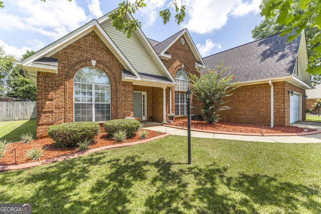 112 Finch Drive Property Photo 3