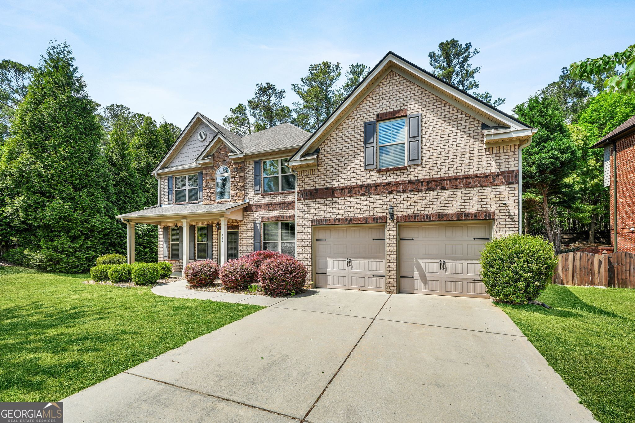 882 Nestling Drive Property Photo 3