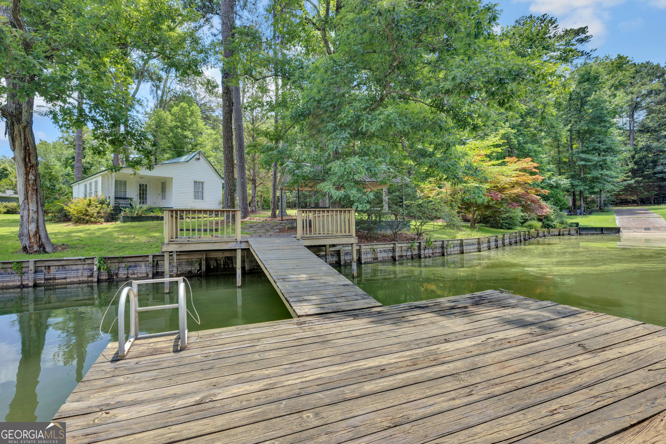 124 E Ward Road Property Photo 2