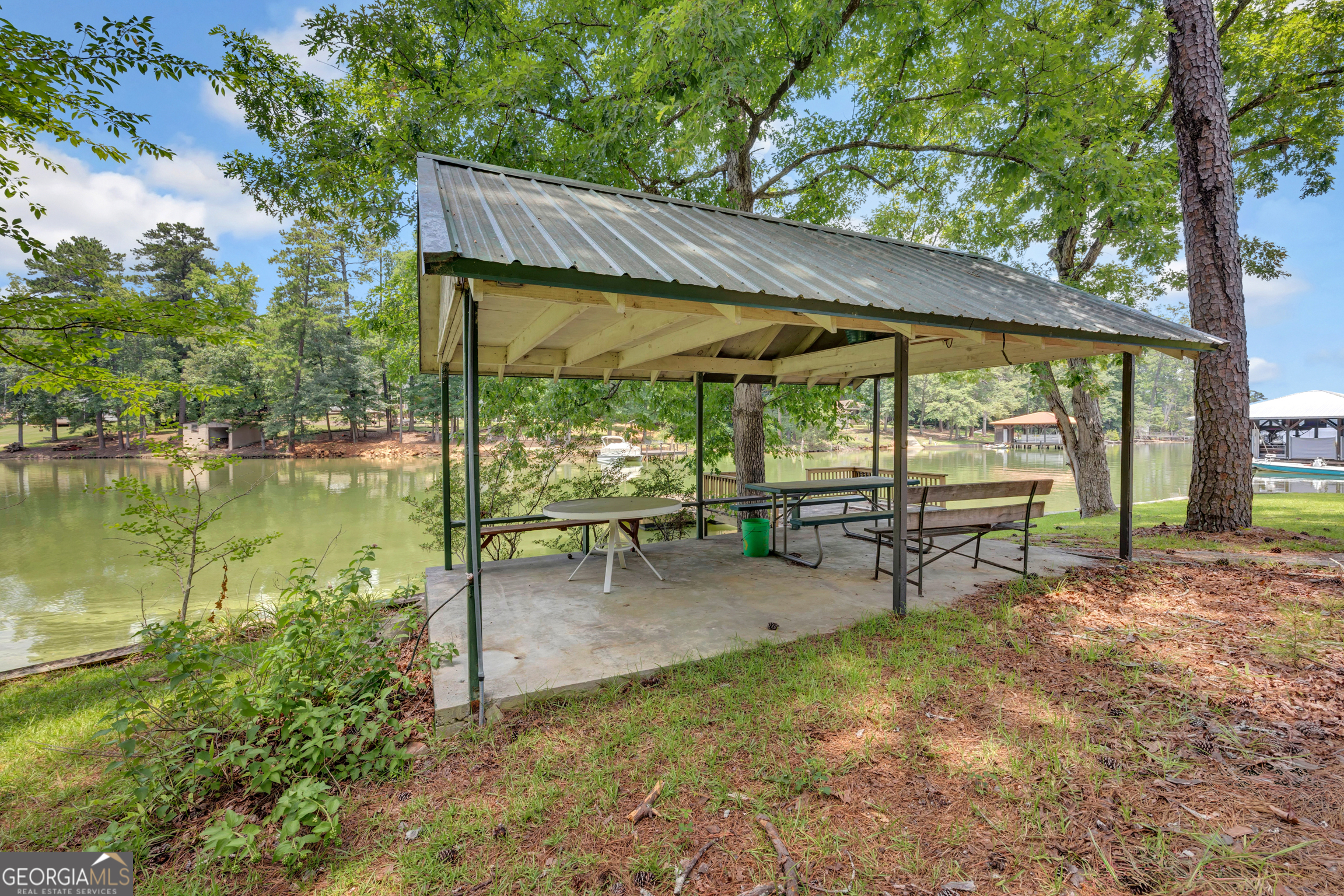 124 E Ward Road Property Photo 4