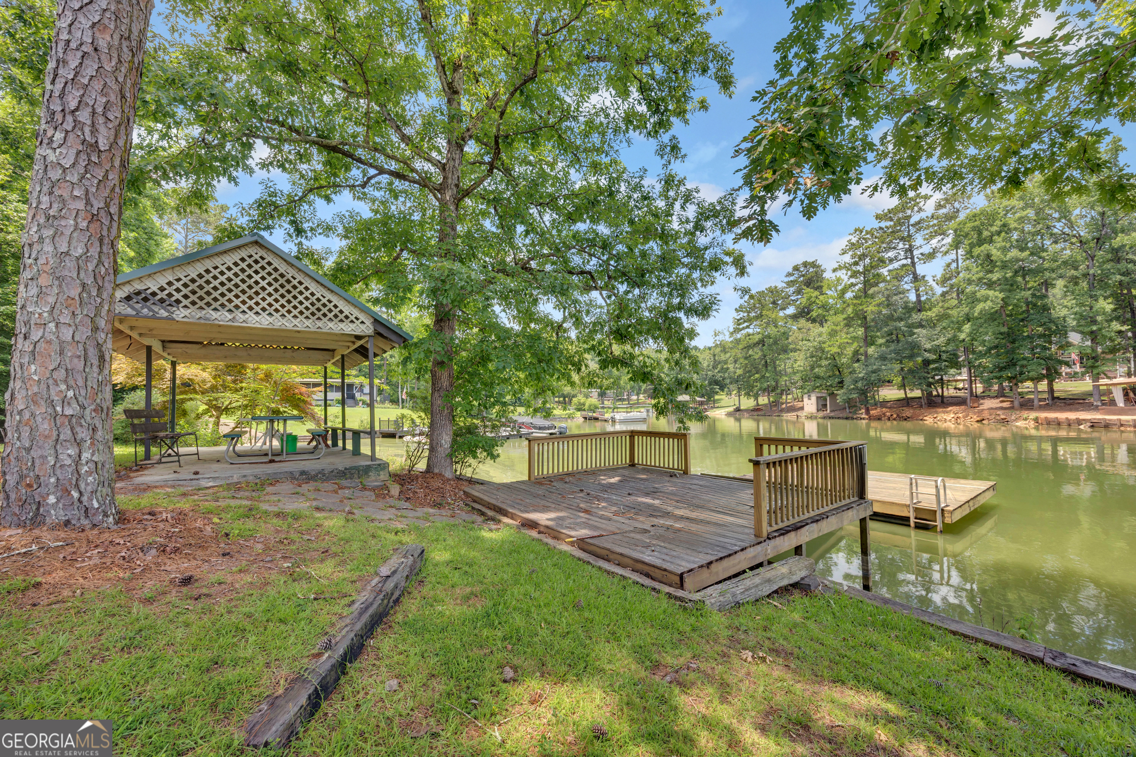 124 E Ward Road Property Photo 5