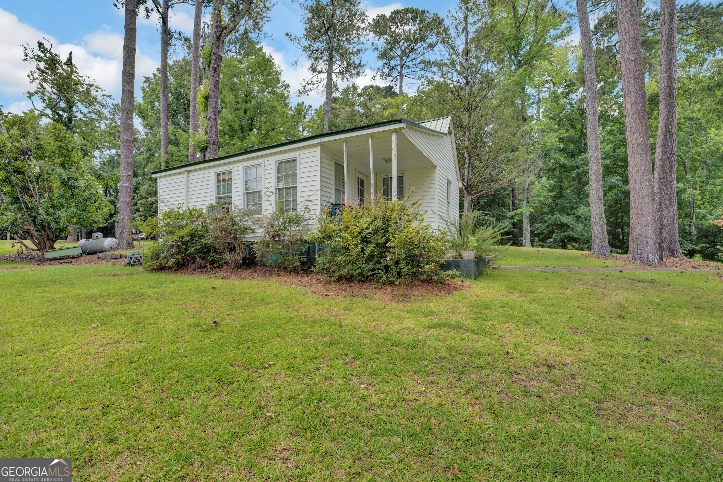 124 E Ward Road Property Photo 8