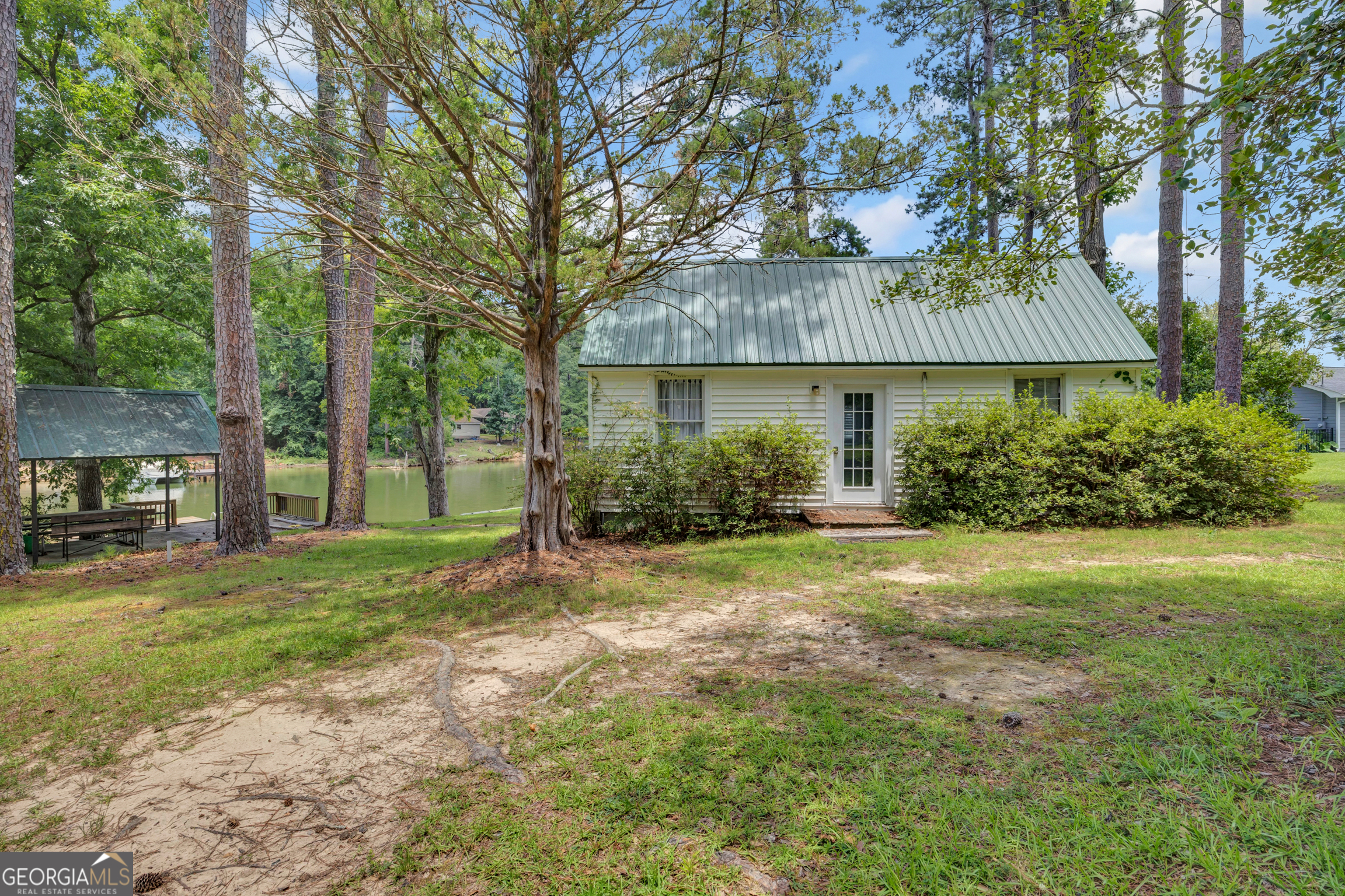 124 E Ward Road Property Photo 10