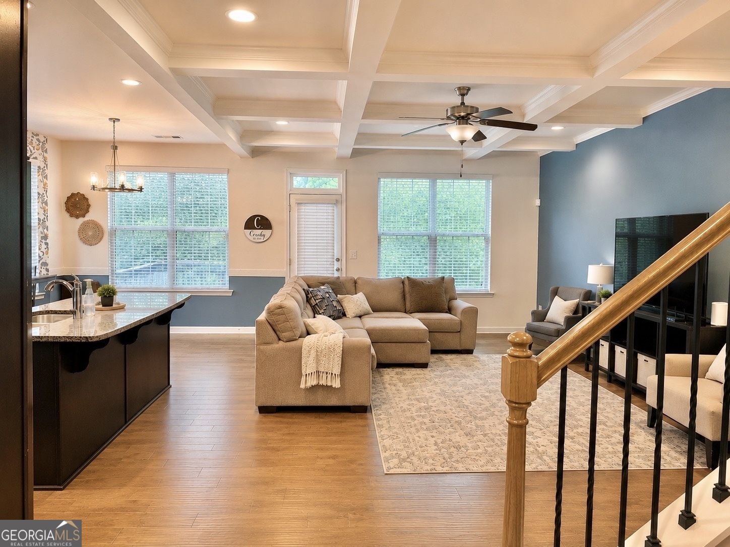 7527 Stone Creek Path Property Photo 3