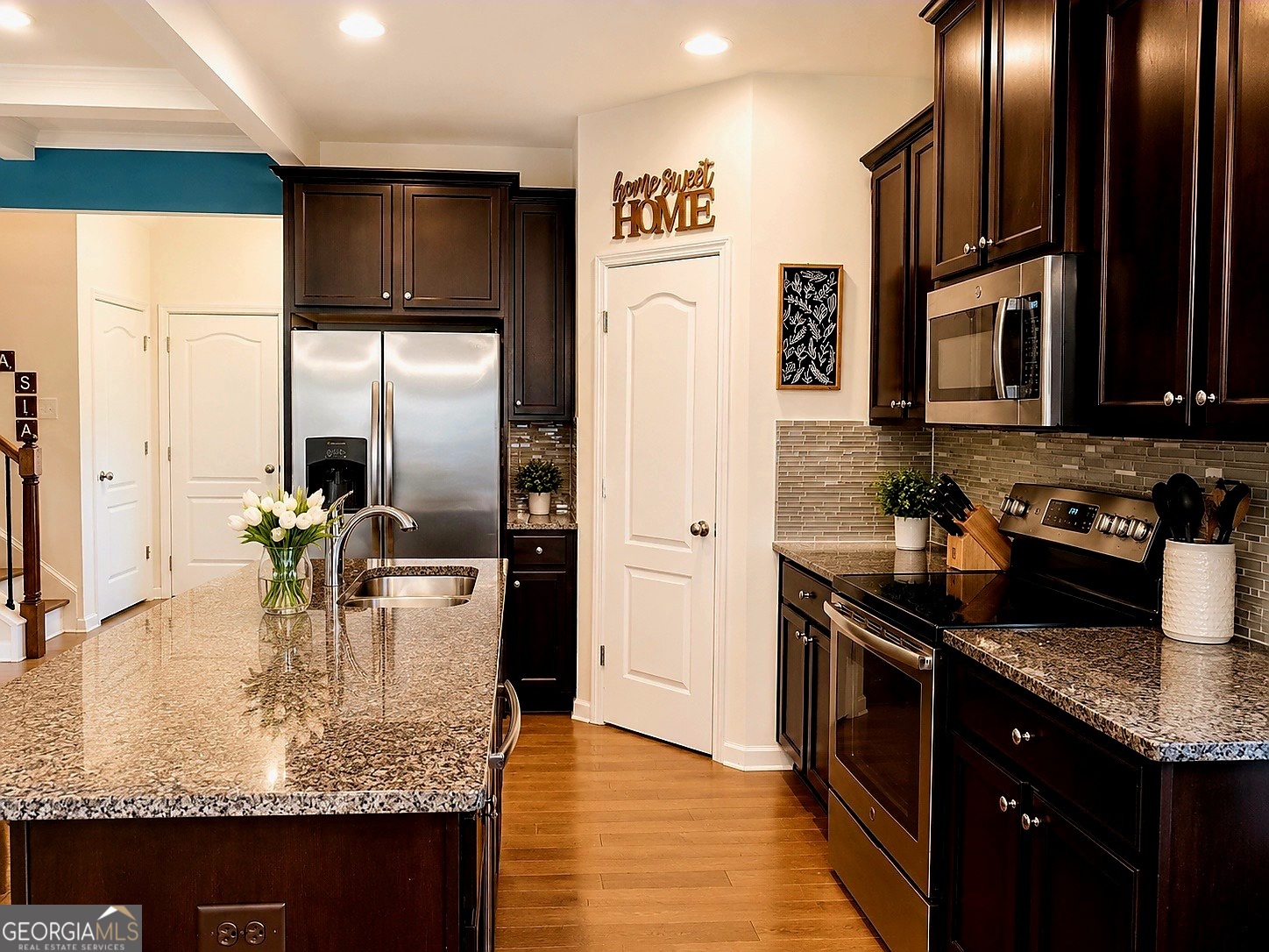 7527 Stone Creek Path Property Photo 6