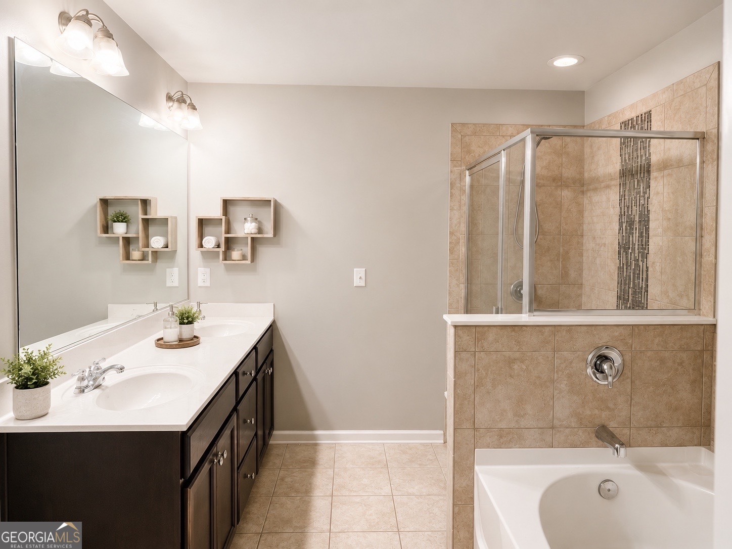 7527 Stone Creek Path Property Photo 12