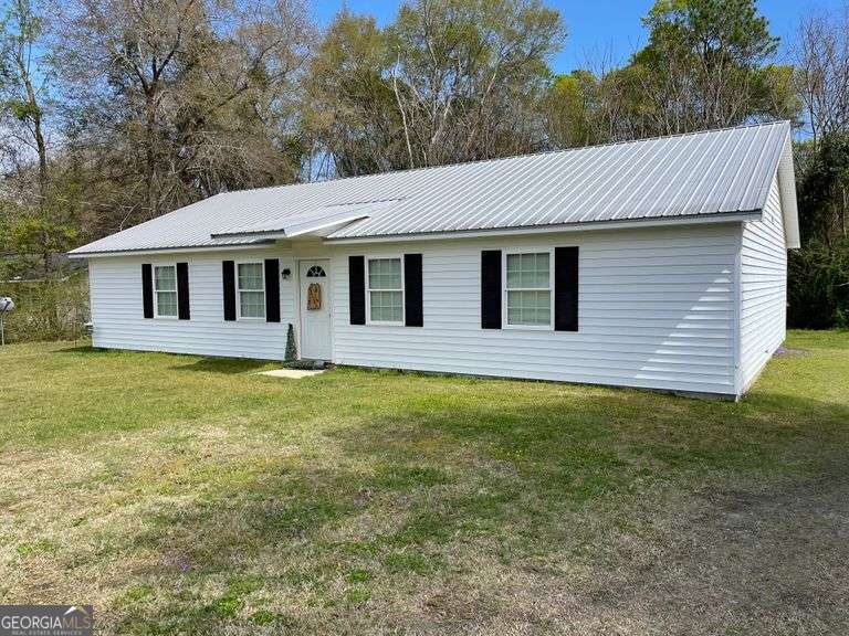 114 Atkinson Drive Property Photo 1