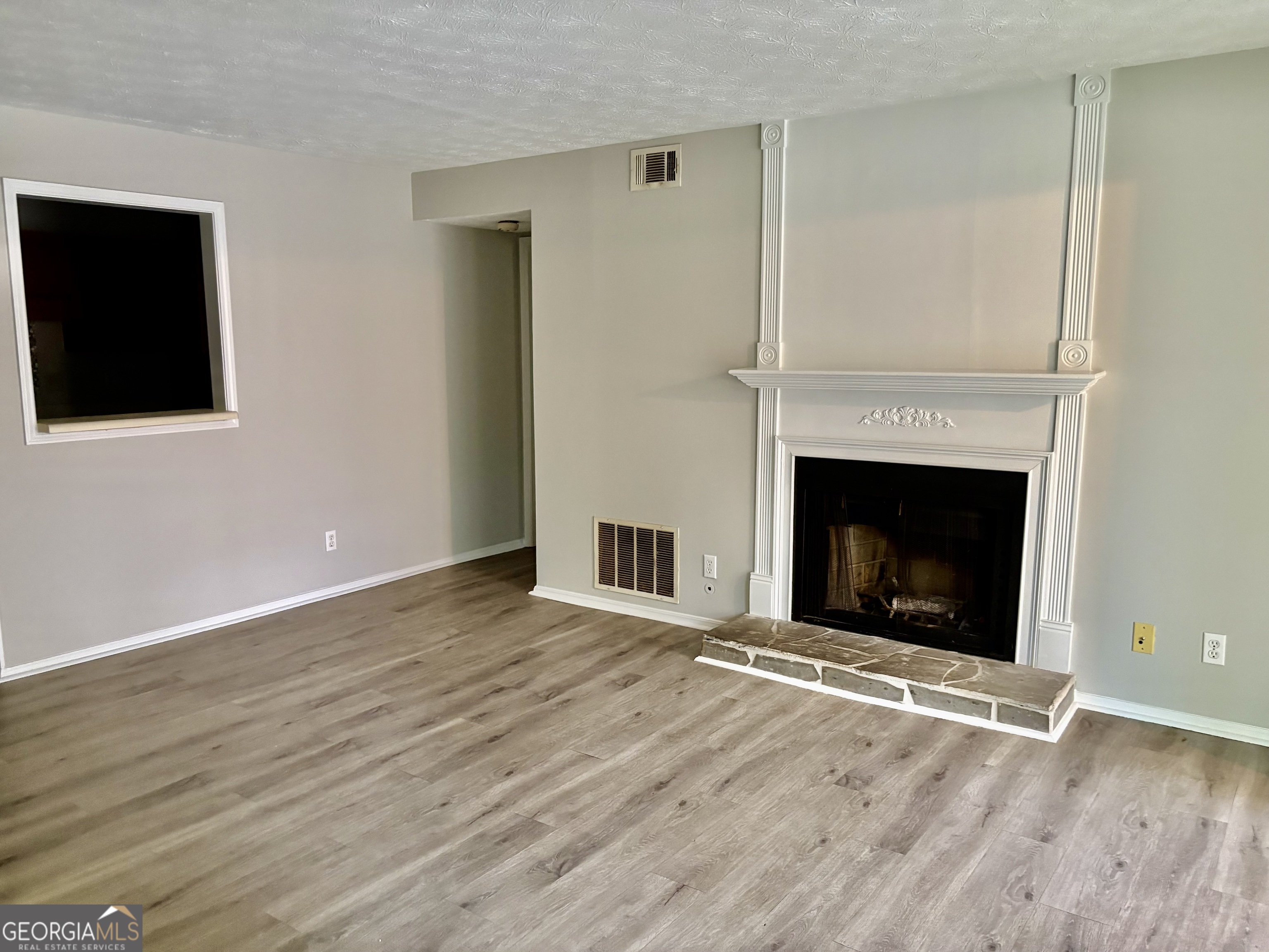 1380 Brockett Place Property Photo 2