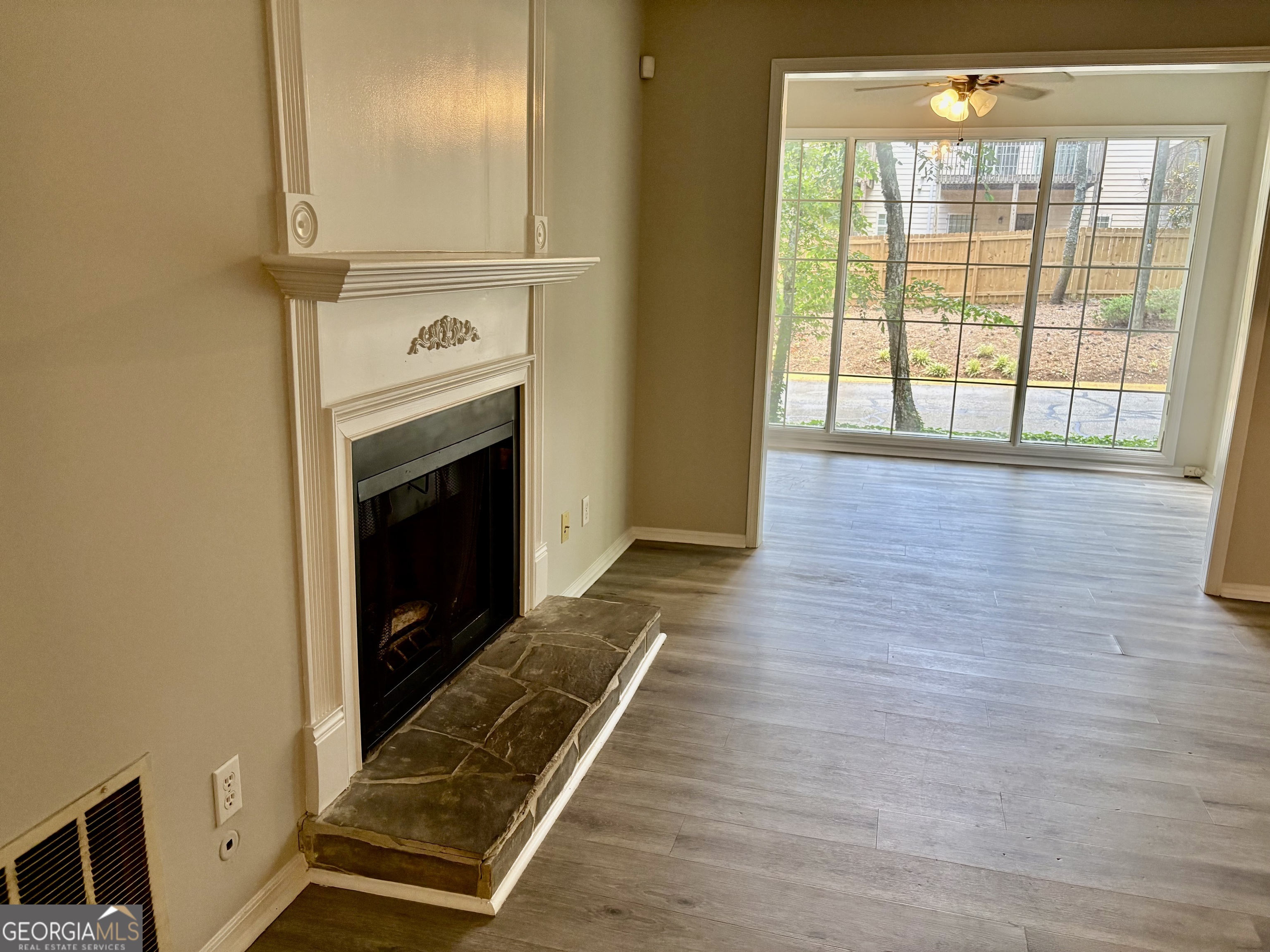 1380 Brockett Place Property Photo 3