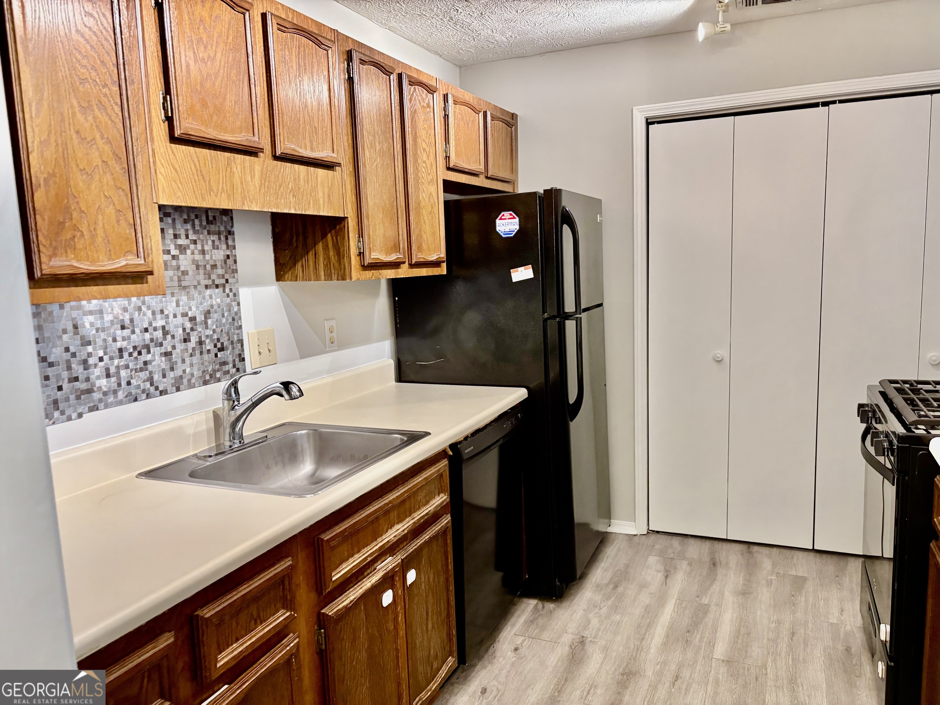 1380 Brockett Place Property Photo 8